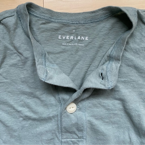 Everlane ReCotton Henley in Pale Sage - Picture 6 of 6